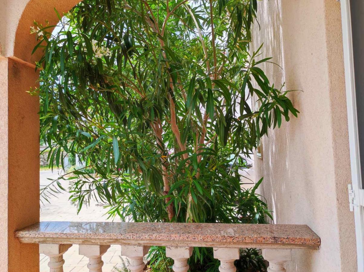 Apartment Rose Krk Town Exterior foto